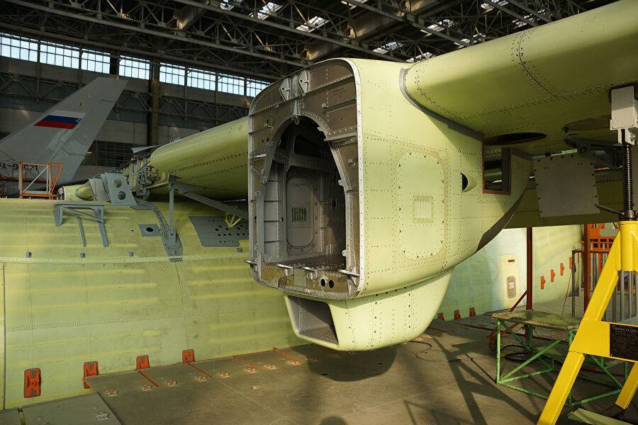 Транспортный высокоплан: на что будет способен новейший самолёт вкс россии ил-276