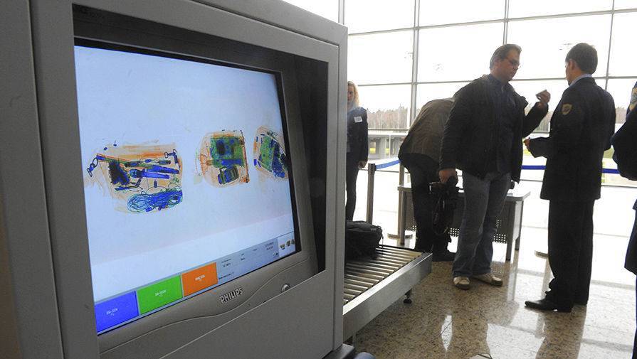 Рентген в аэропорту для проверки багажа, туристу на заметку