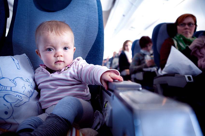 Можно ли несовершеннолетнего ребенка отправить одного на самолете и с какого возраста?
