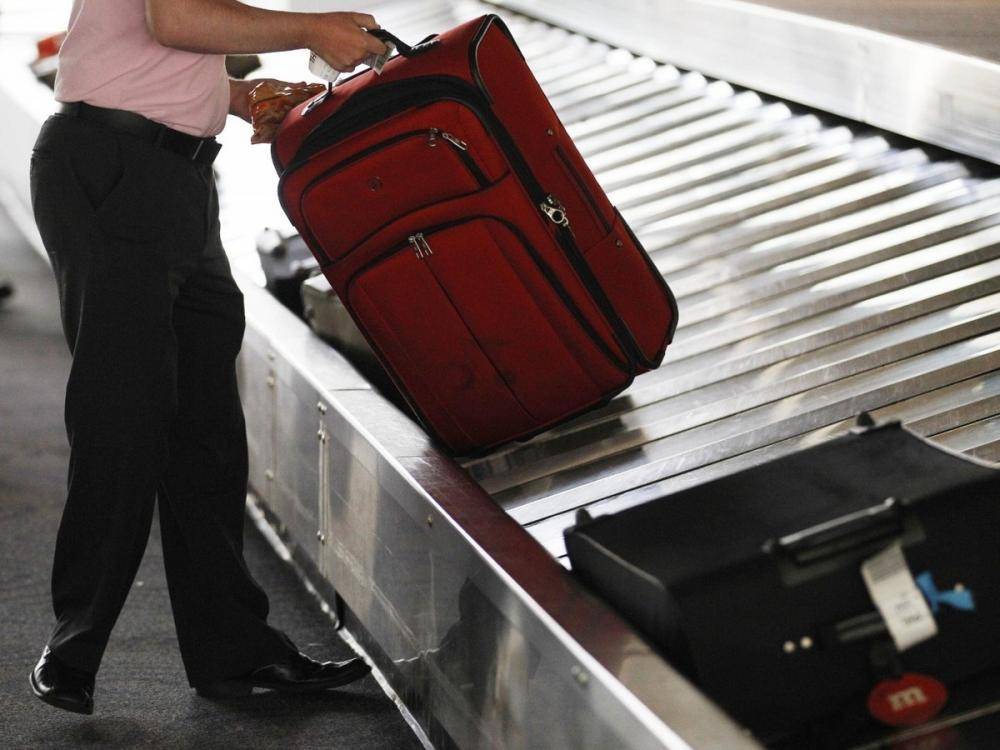 Нужно ли получать и забирать багаж, если летишь с пересадкой транзитным или трансферным рейсом что это такое и в чем разница между этими понятиями