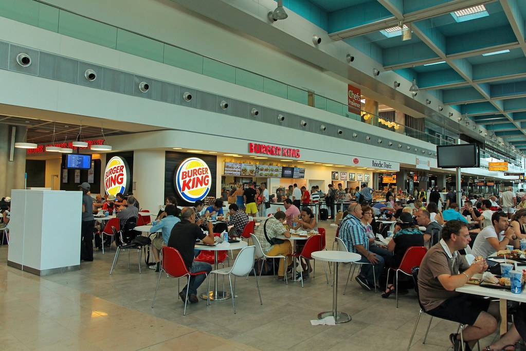 Кафе, рестораны, сети фаст-фуда и столовые аэропорта домодедово: где можно поесть, и сколько это стоит?