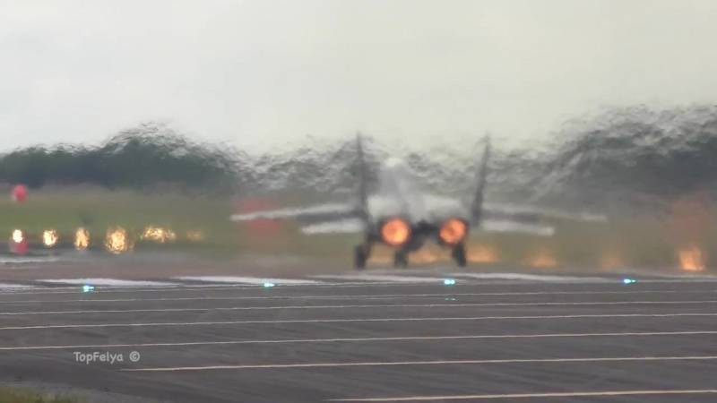 Вертикальный взлет МиГ-29: ушел в небо как ракета