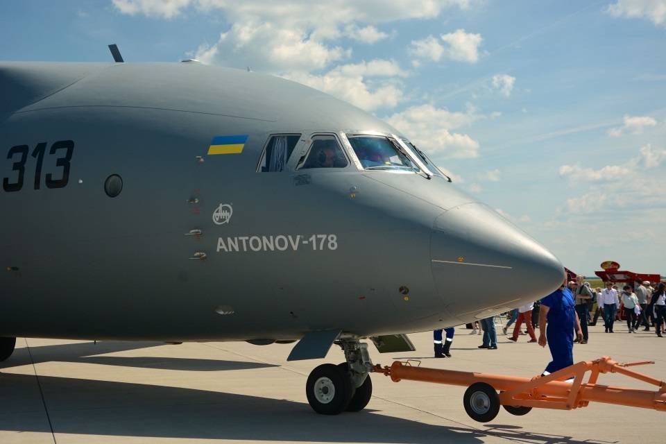 Самолет Ан-178: ТТХ, фото