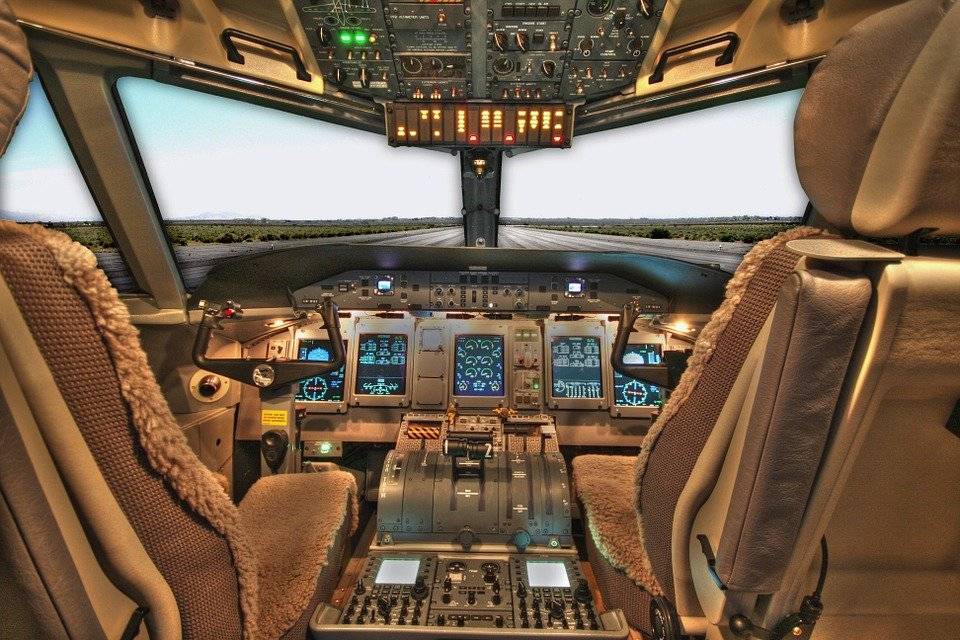 Как управлять самолетом: видео, ограны управления самолетом