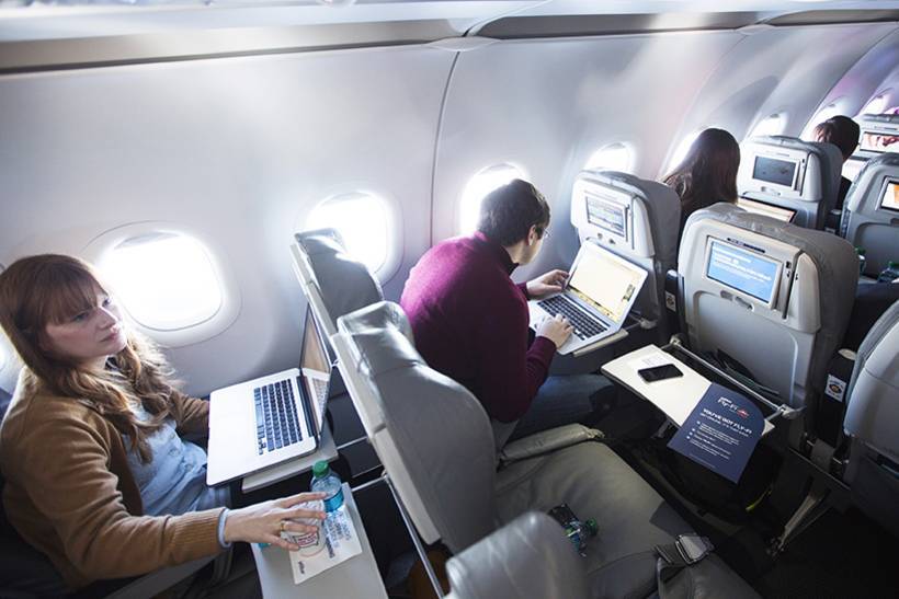 Wi-fi в самолете – как получить и сколько стоит