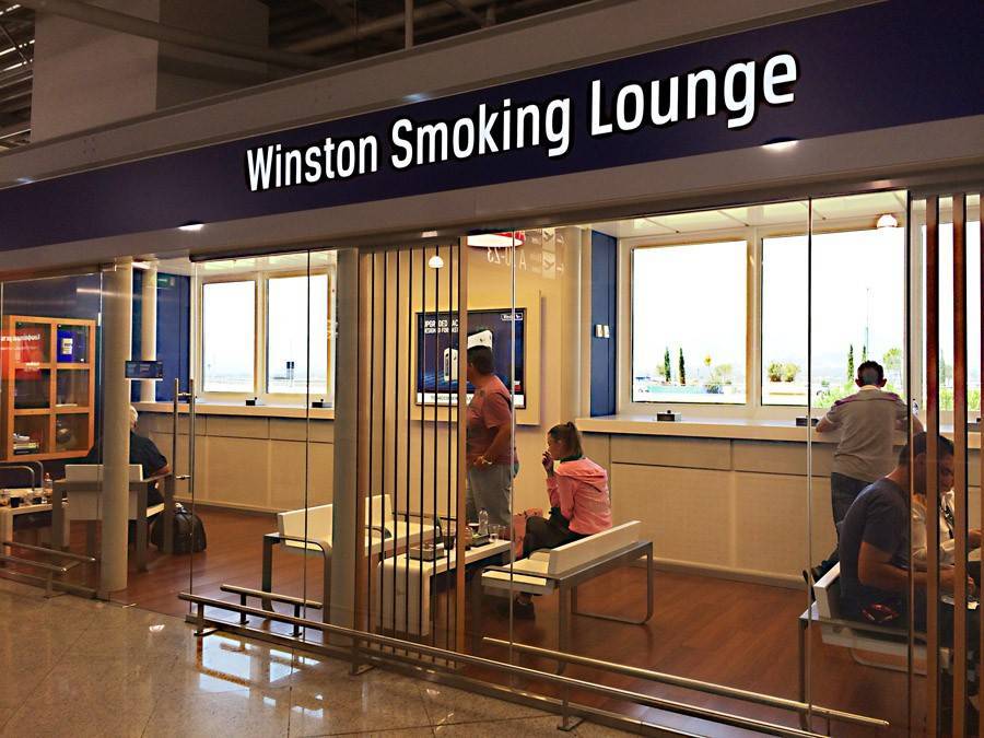 Где можно курить в аэропорту шереметьево - места для курения