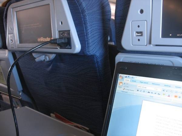 Можно ли в самолете пользоваться телефоном и интернетом