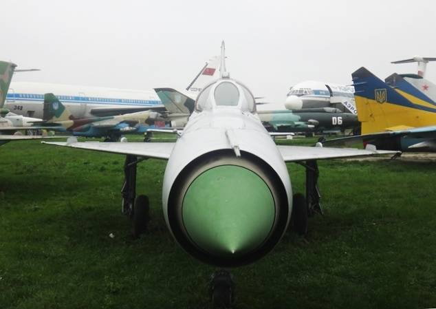 ???? музей авиации в киеве: необычные экспонаты