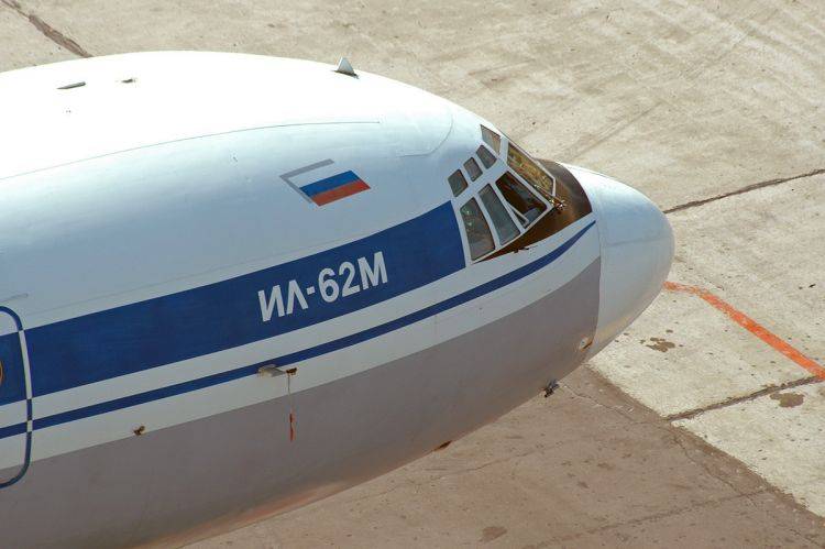 Ил-62, технические характеристики двигателя, салона и кабины экипажа, посадка самолета и катастрофы с его участием
