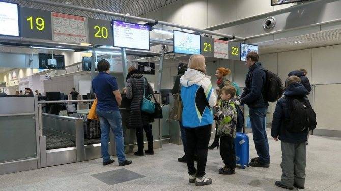 За сколько начинается и заканчивается регистрация на международные и внутренние рейсы самолета в аэропорту в 2020 году